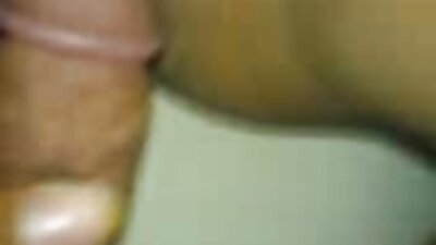 ബ്യൂട്ടിഫുൾ വിർജിൻ ടീനിന് ആദ്യ ലൈംഗിക പാഠം ലഭിച്ചു
