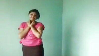 ഡാഡി ചെറുപ്പക്കാരിയായ നാനിയെ ശിക്ഷിക്കുകയും അവളെ പരുക്കനായി ഭോഗിക്കുകയും ചെയ്യുന്നു